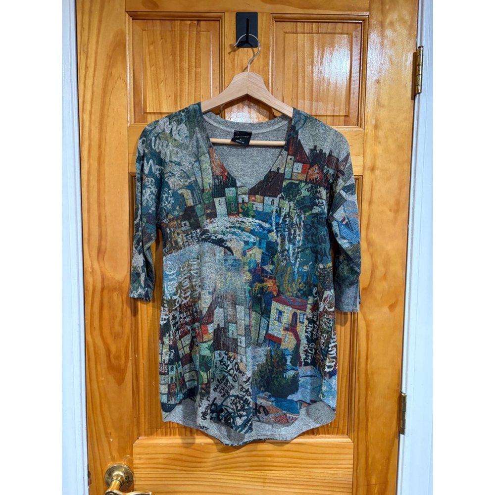 Inoah Artist Print Tunic Top Sz S Made in USA Boho Artsy Graphic Travel Scene